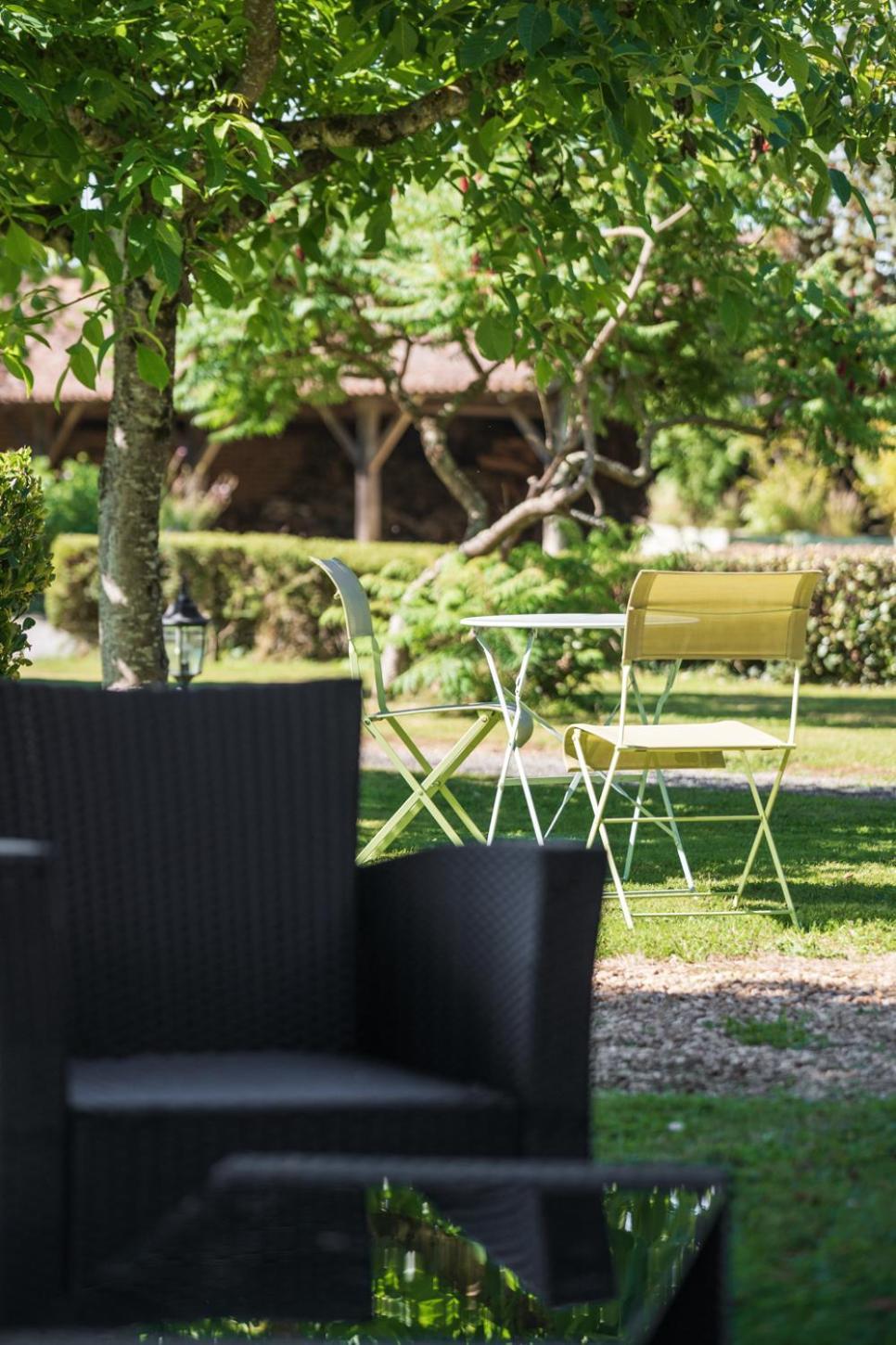 Le Relais Des Tuileries Hotel Sereilhac Exterior photo